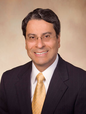 Alfredo Hernan Figueroa, MD Headshot